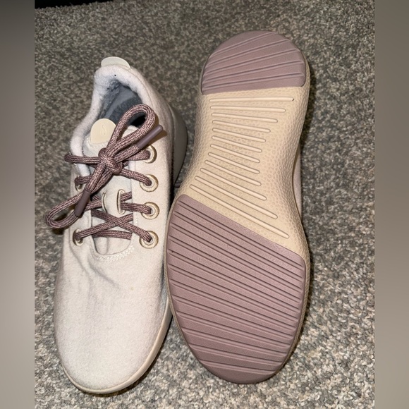 All Birds Wool Women's Runner Mizzles - Ginseng (Beige Sole) - Picture 8 of 9